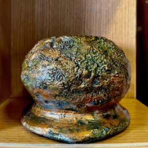 Home antique pot – where tradition meets timeless elegance